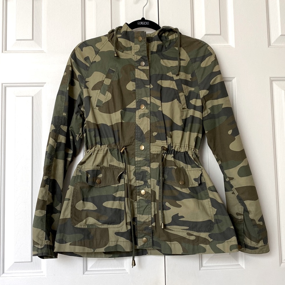 Nice camouflage jacket size L.